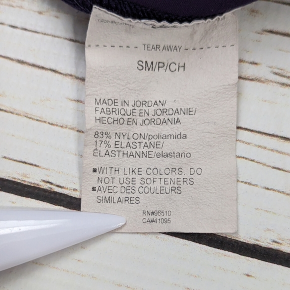 UA Under Armour Meridian Ankle Leggings - Picture 9 of 10